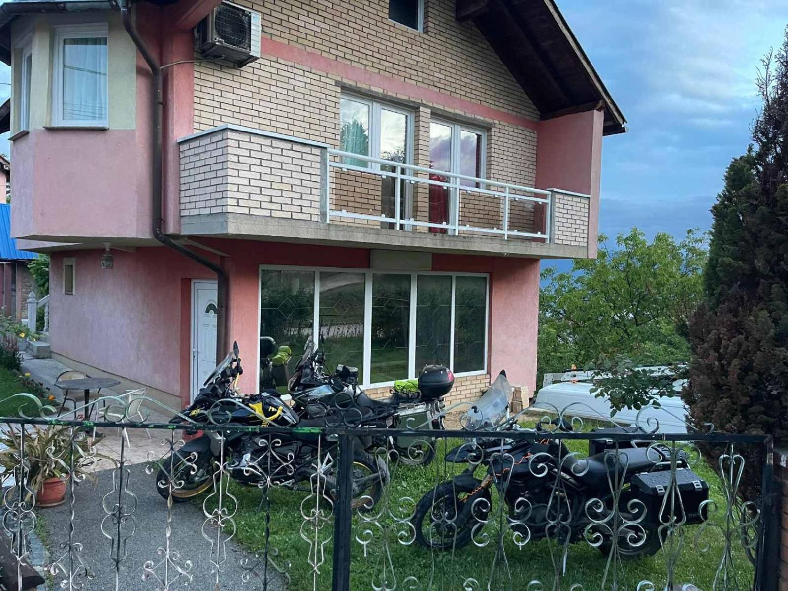 House Annesa